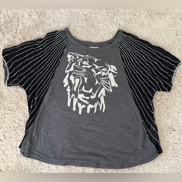 Free People Tiger Tee with sheer beaded sleeves - Picture 2 of 7
